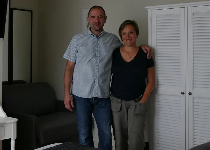 Les Chants D'ailes - Face Hotel