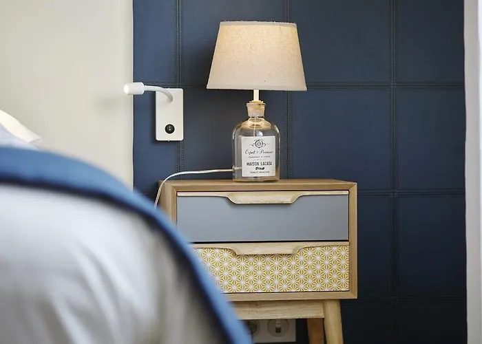 Les Chants D'ailes - Face Hotel