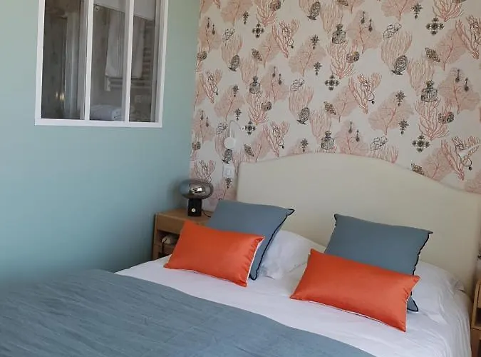 Hotel Les Chants D'ailes - Face 3*