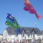 Les Chants D'ailes - Face Hotel La Turballe