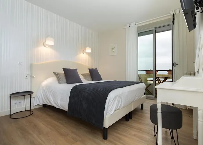 Les Chants D'Ailes - Hotel Face Mer Hotel